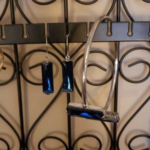 Bracelet and earrings